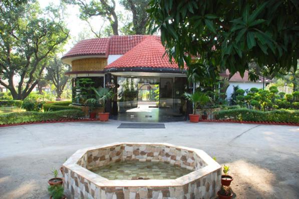 Corbett Leela Vilas Hotel Corbett National Park Exterior foto